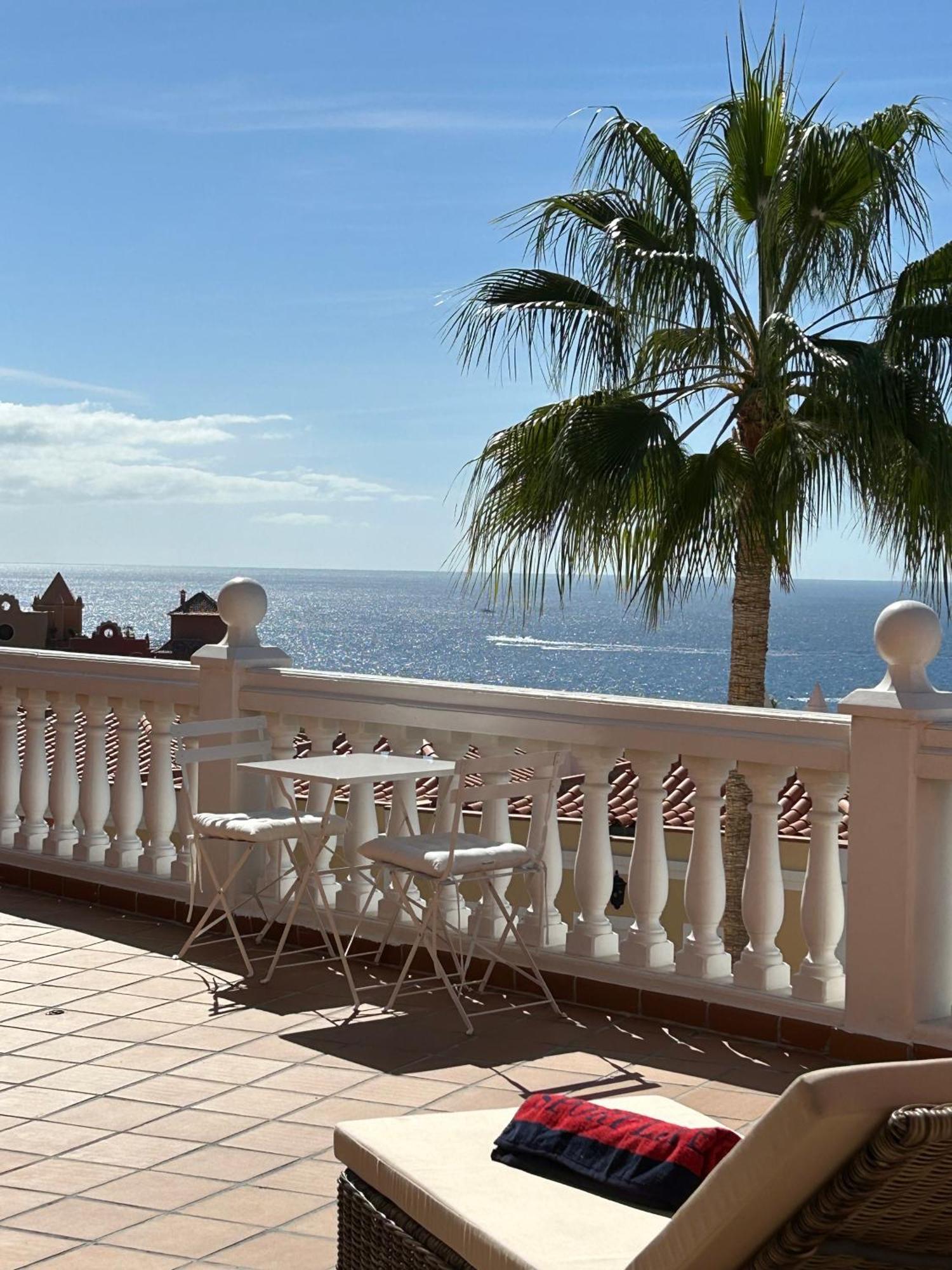 אדחה Playa Del Duque-Amazing Views 2 Bedroom מראה חיצוני תמונה