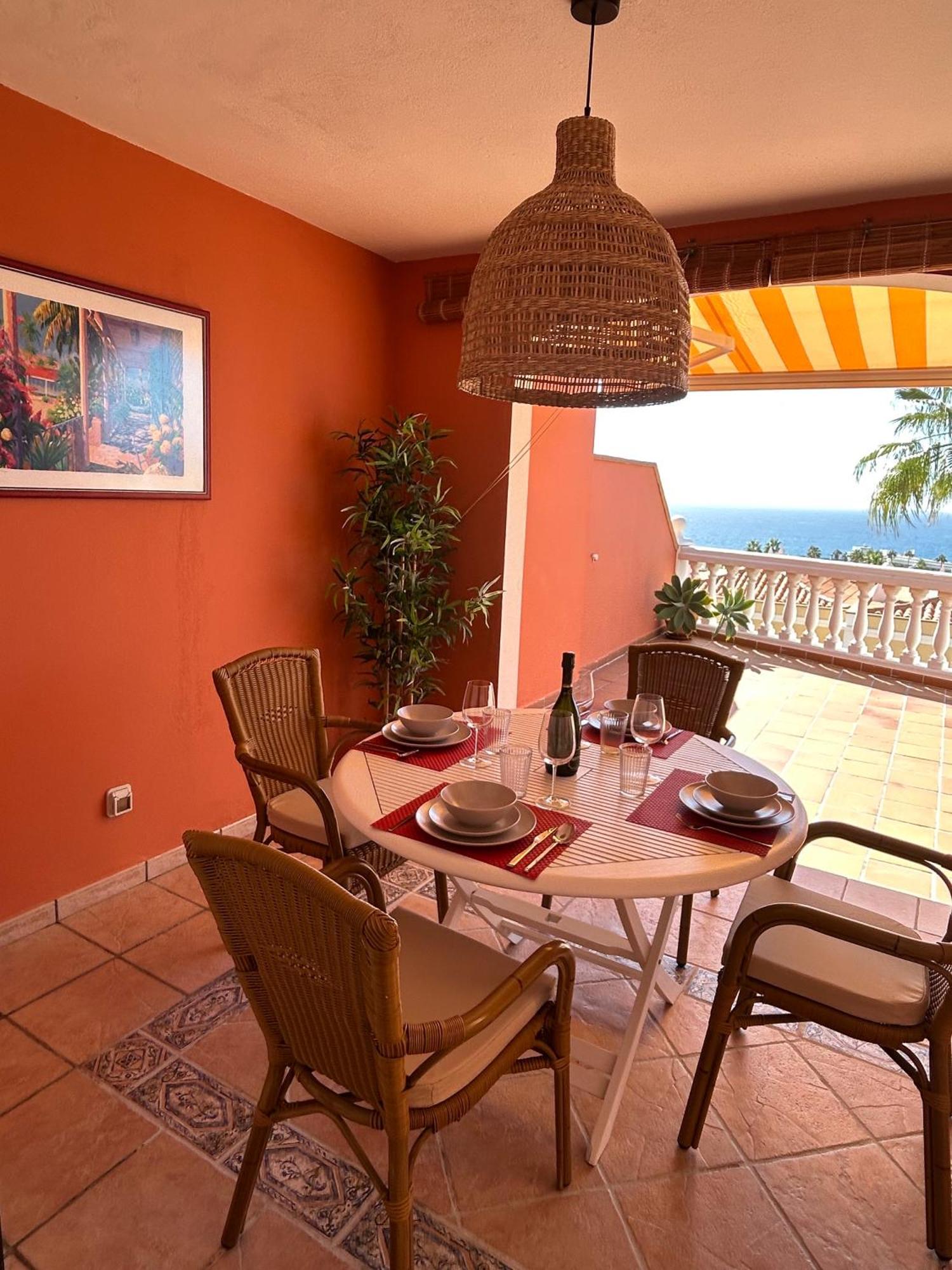 אדחה Playa Del Duque-Amazing Views 2 Bedroom מראה חיצוני תמונה