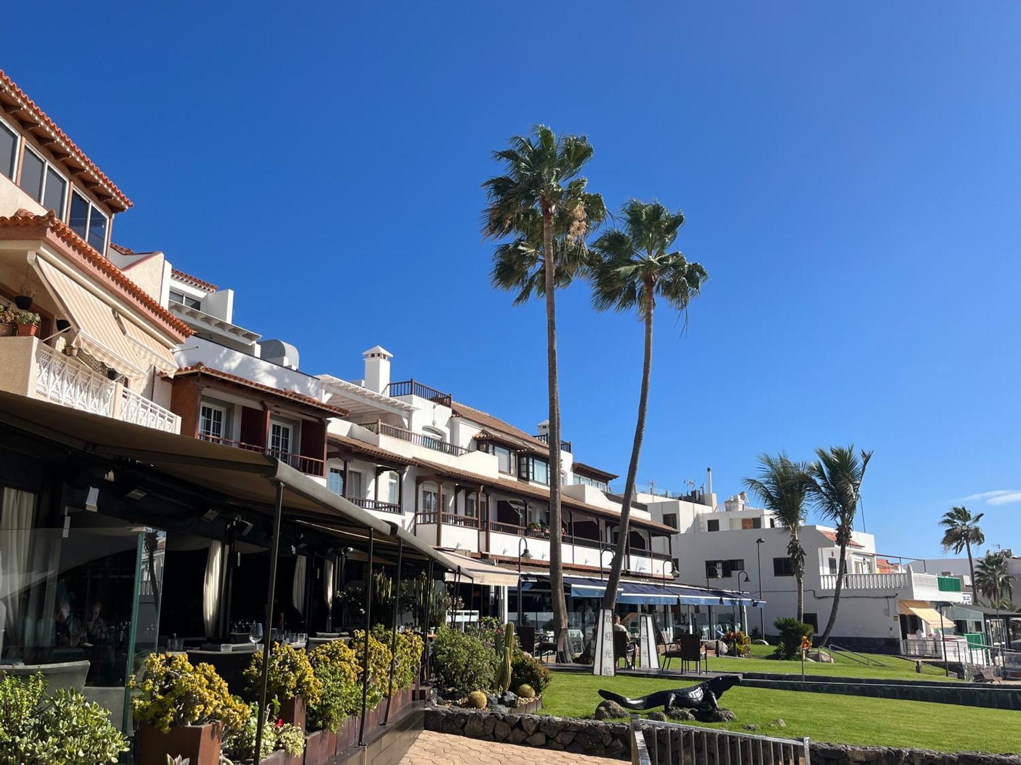 אדחה Playa Del Duque-Amazing Views 2 Bedroom מראה חיצוני תמונה