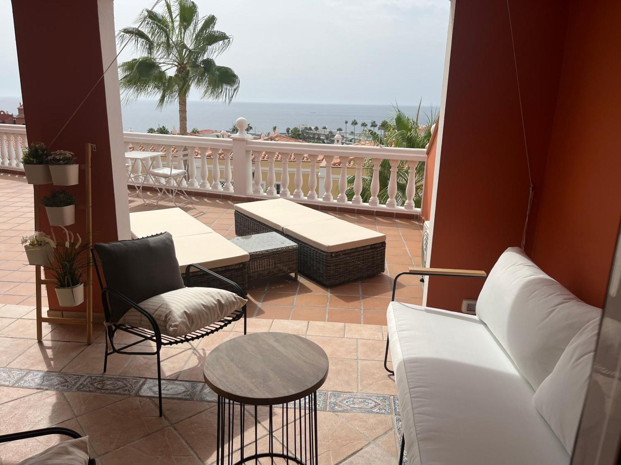 אדחה Playa Del Duque-Amazing Views 2 Bedroom מראה חיצוני תמונה